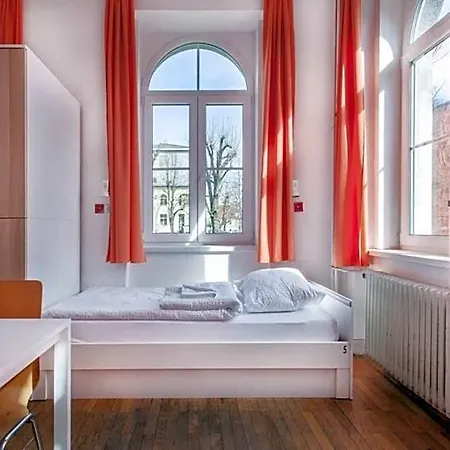 Dic Hostel *